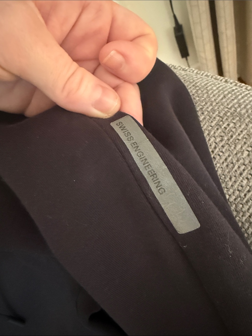 On running joggers with a pair of Under armour joggers… never worn no tags! - Picture 2 of 6
